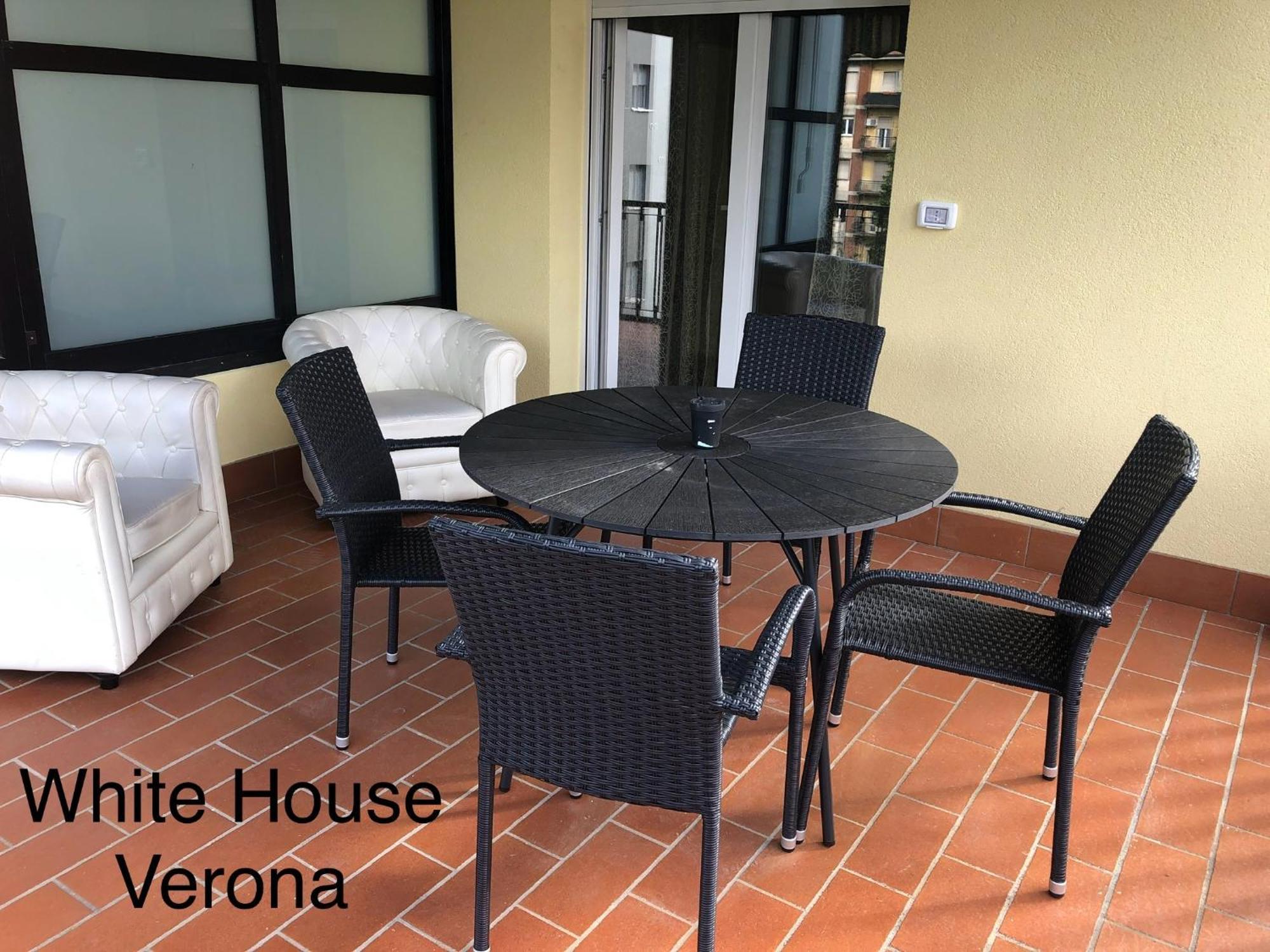 White House Apartment Verona Exterior photo